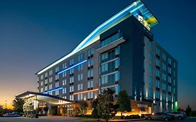 Aloft Hotel Bentonville  4*